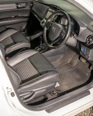 Toyota Axio 1.5 Hybrid 2WD 2018 White