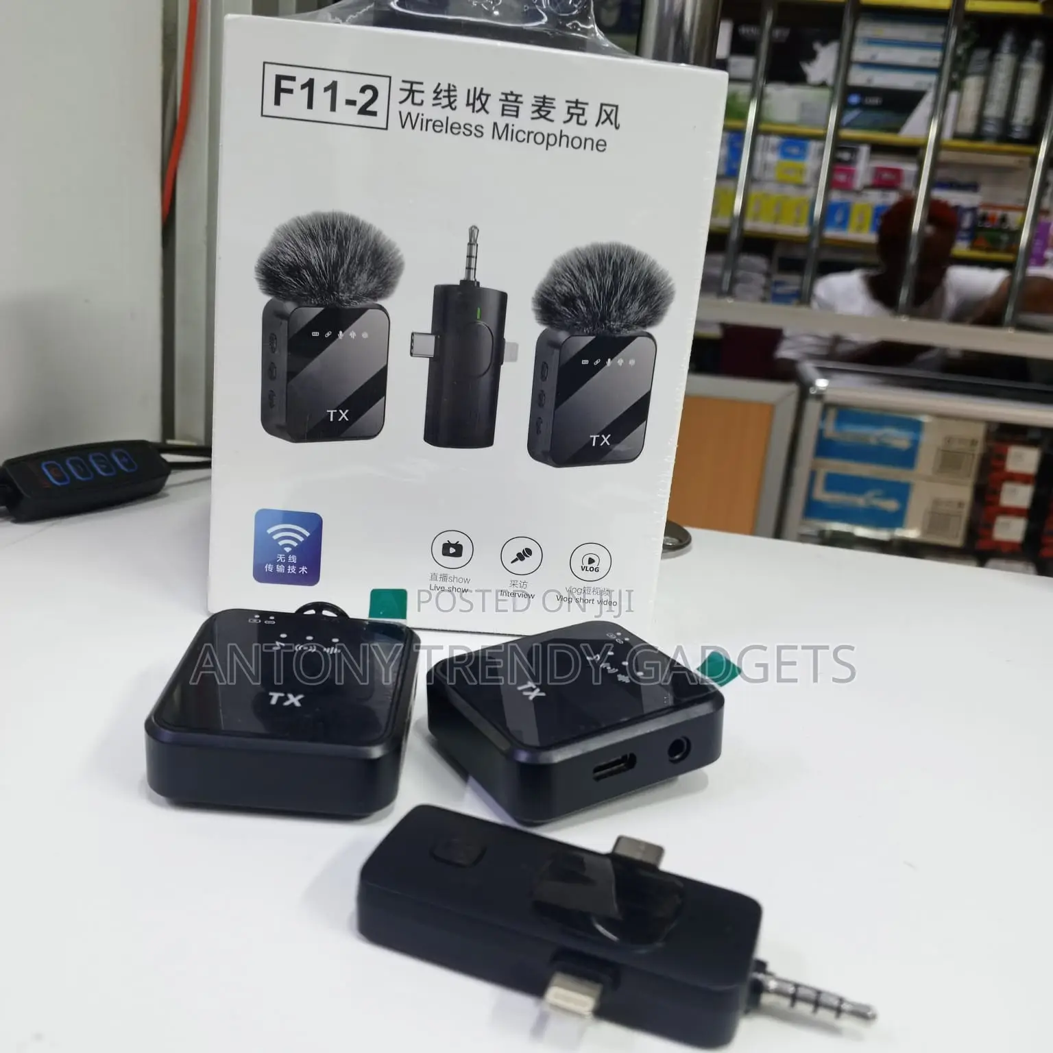 Dual Wireless Lavalier Microphone for Phone Camera