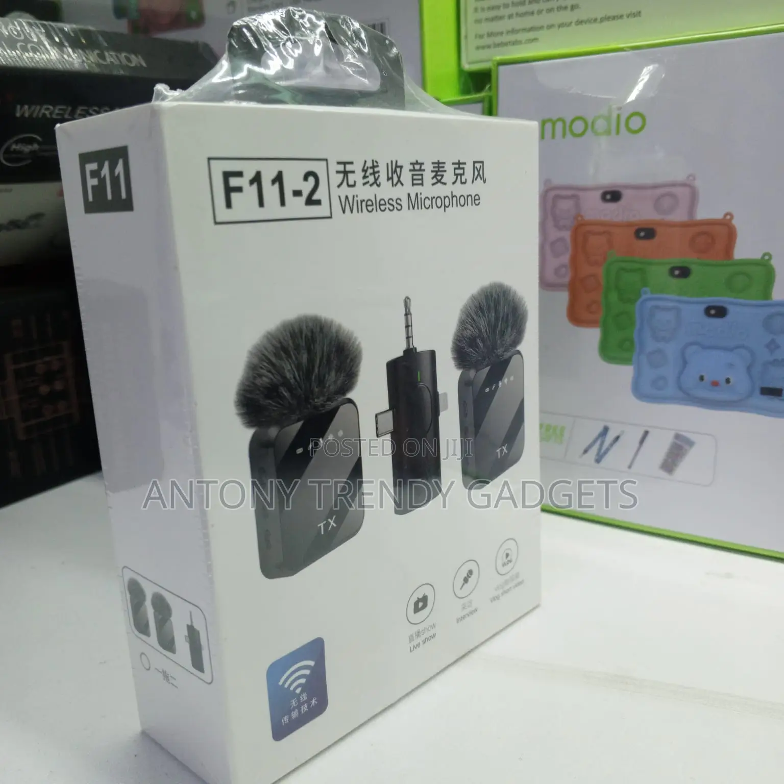 Dual Wireless Lavalier Microphone for Phone Camera