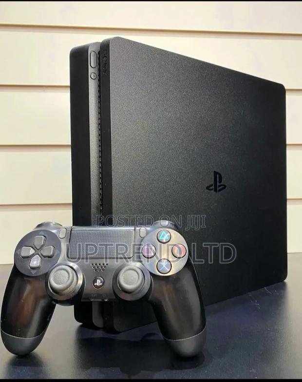 Clean Pre Owned Chipped Ps4 Slim With Fc26 and Other Latest Games - main view