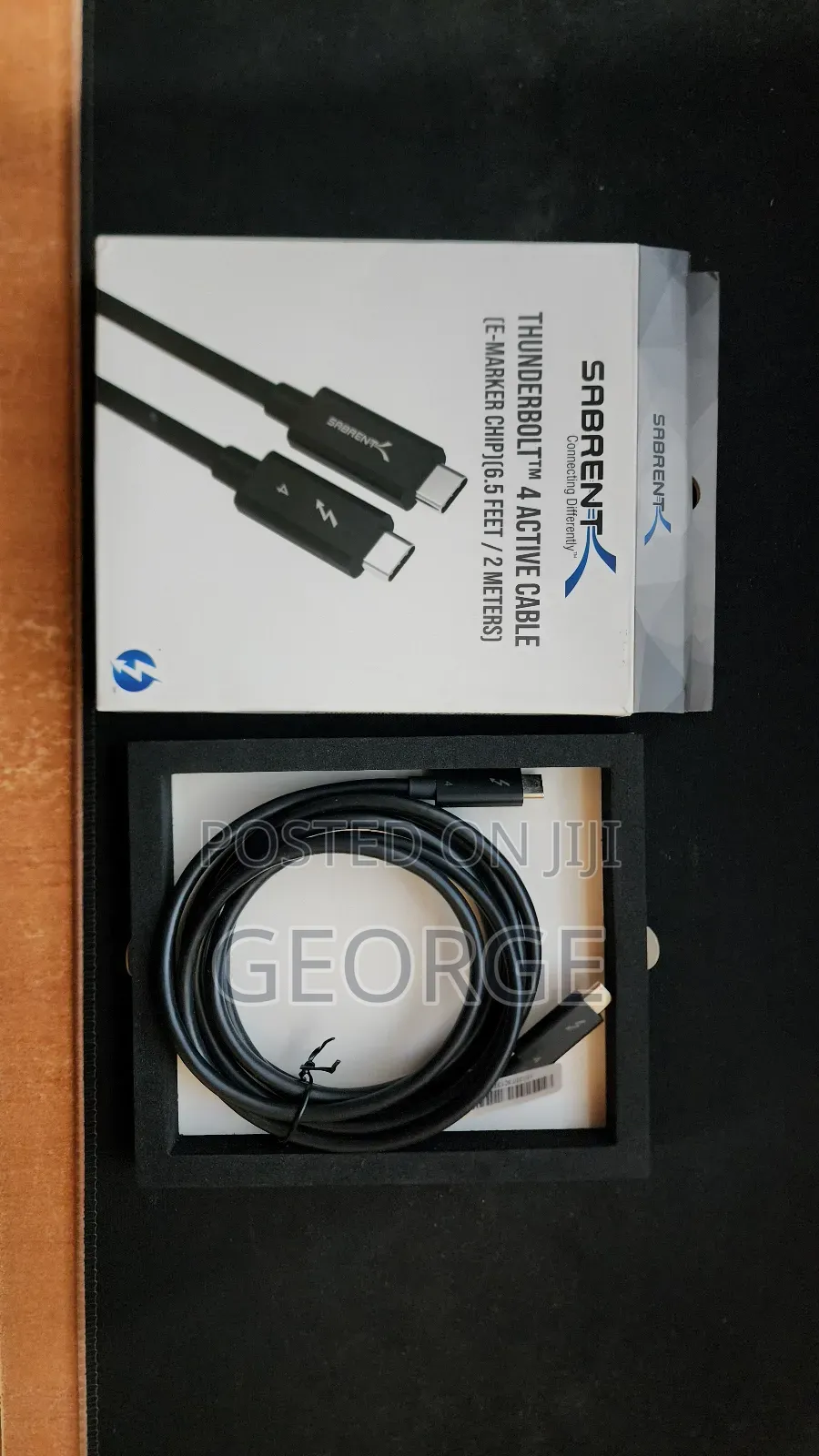 Thunderbolt 4 Cable, 2 Meters.