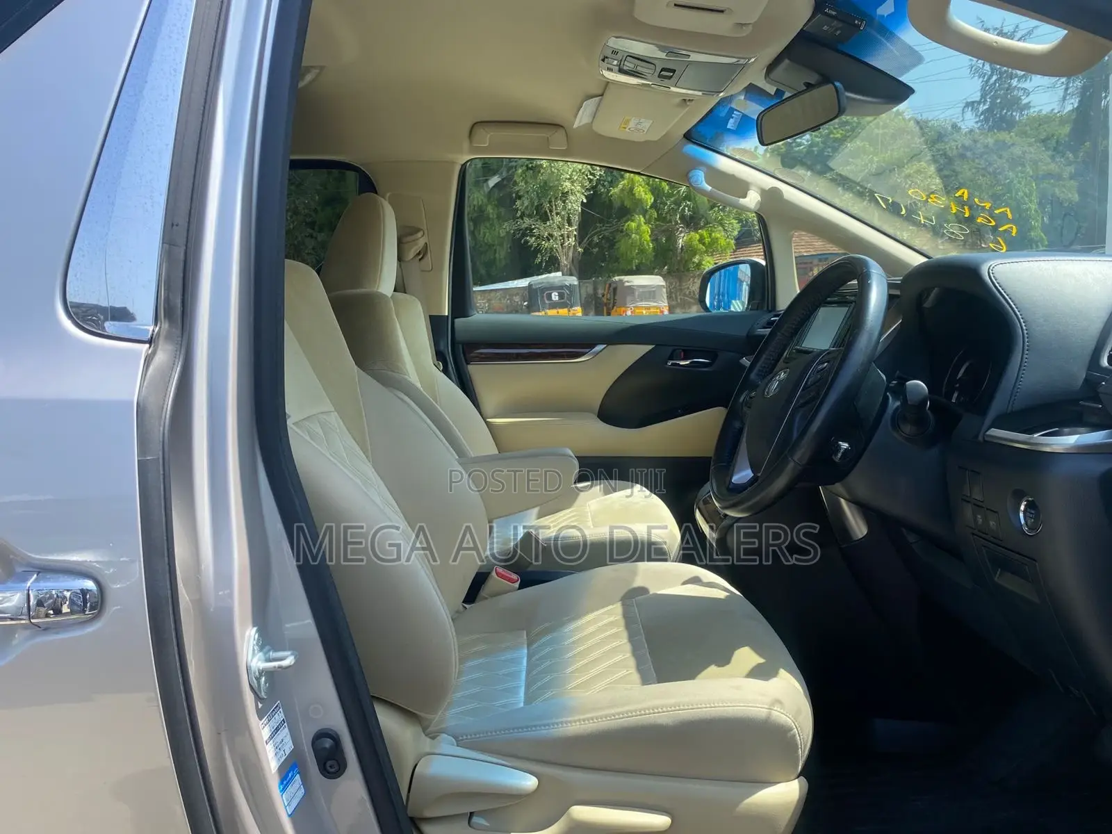 Toyota Vellfire 2018