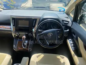 Toyota Vellfire 2018