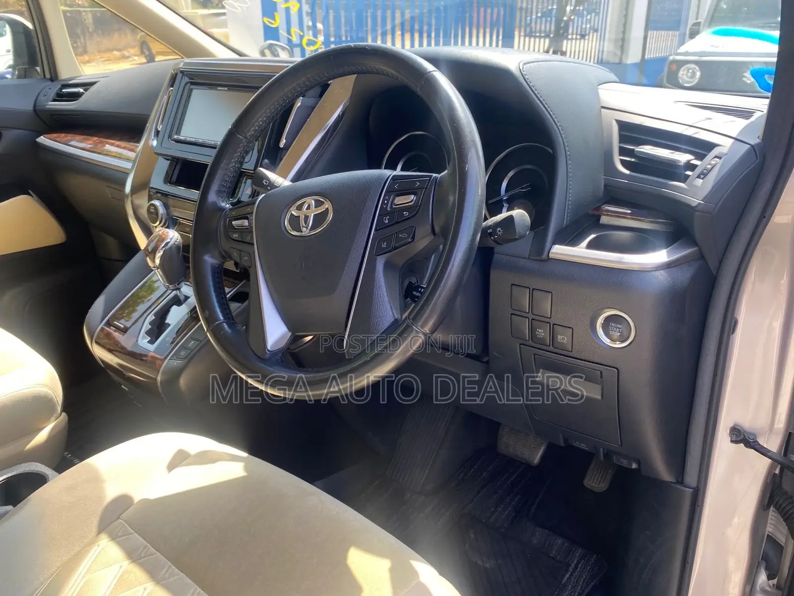 Toyota Vellfire 2018