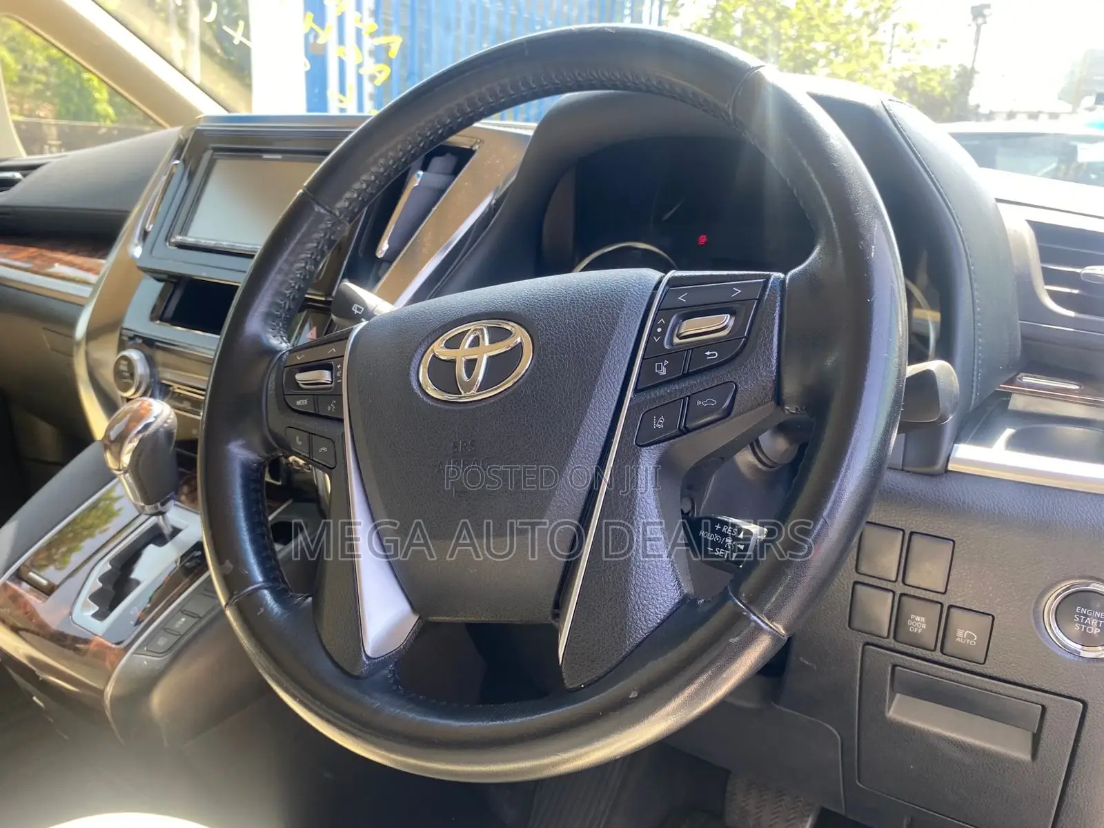 Toyota Vellfire 2018