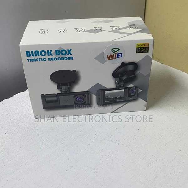 C309 Blackbox 3-in-1 Cam With Front, Inside Rear View