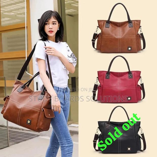 Big Ladies Handbag - thumbnail 2