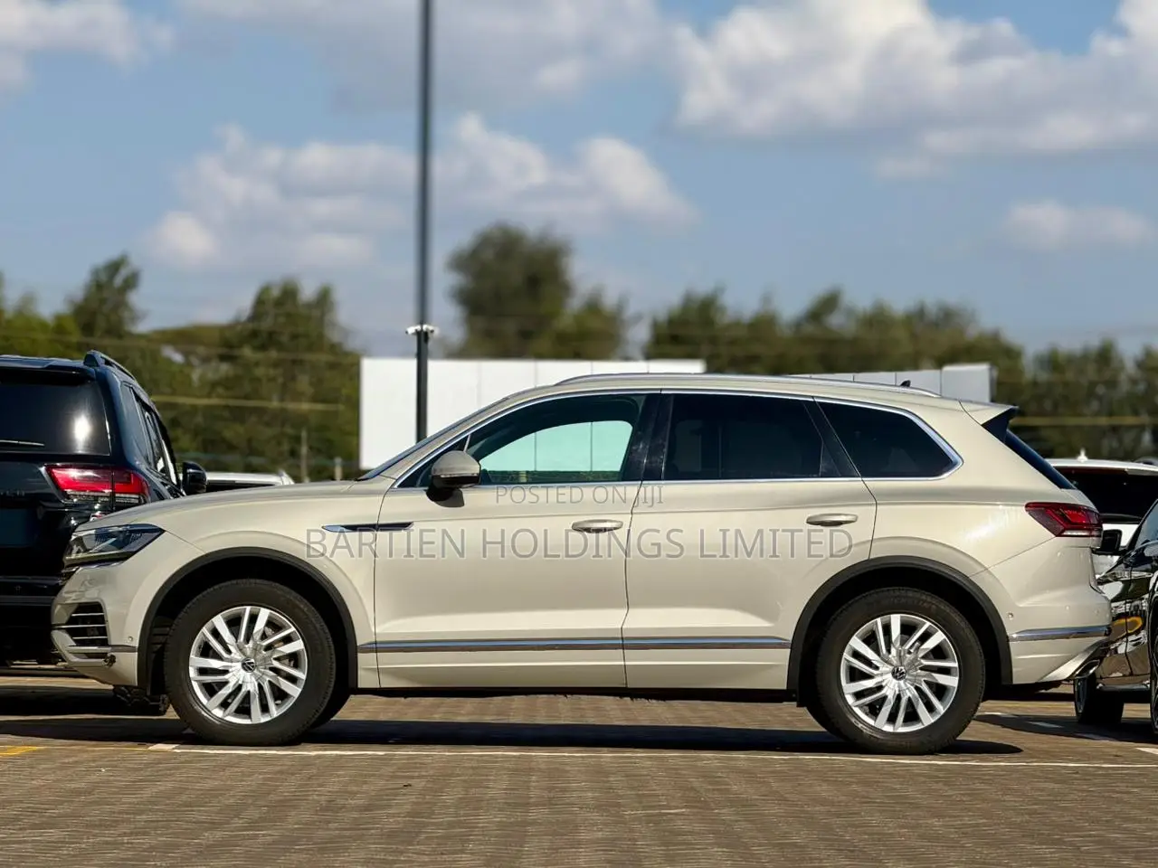 Volkswagen Touareg 2021 White