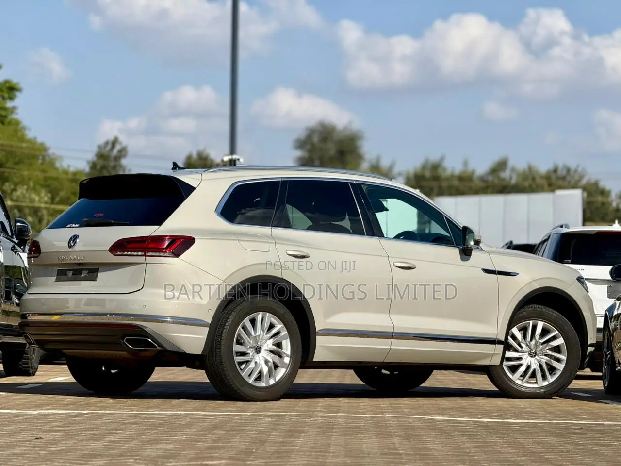 Volkswagen Touareg 2021 White