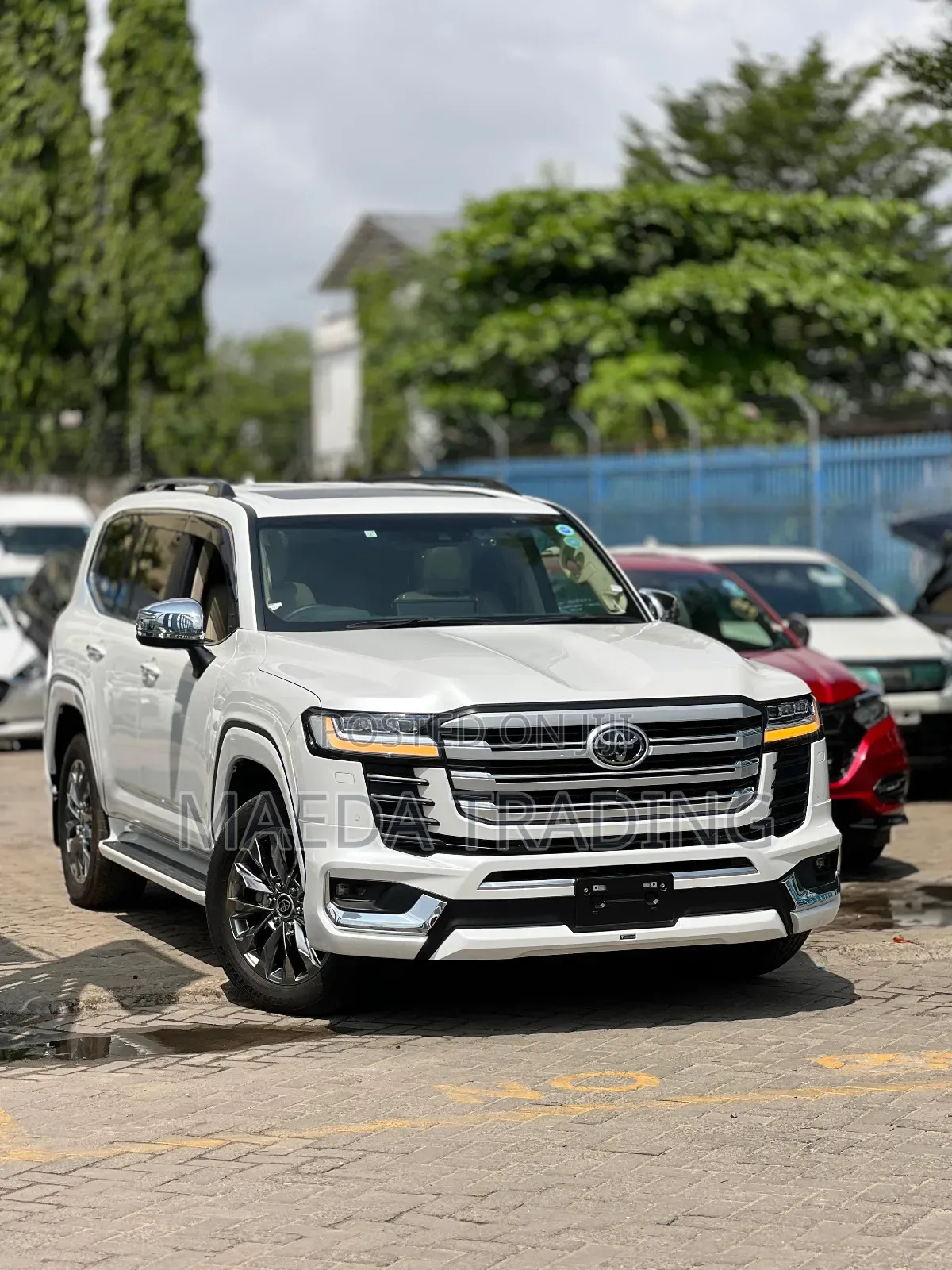 Toyota Land Cruiser LC300 2023 Pearl