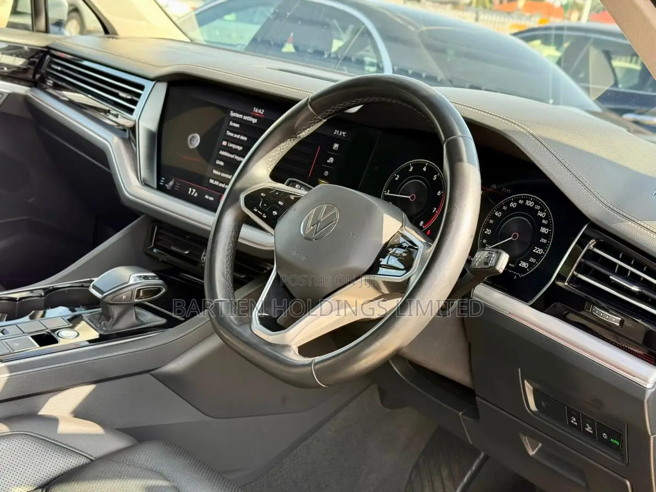 Volkswagen Touareg 2021 White