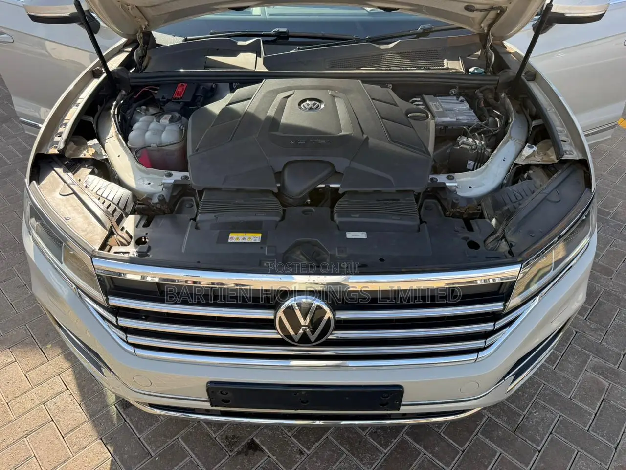 Volkswagen Touareg 2021 White