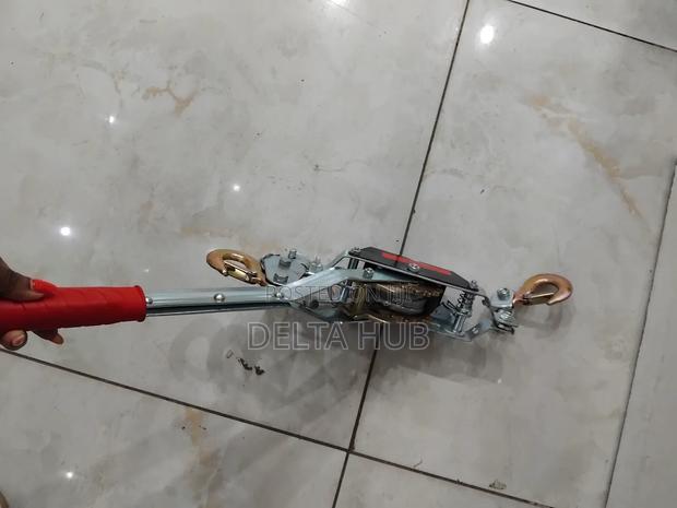 Compact Manual Power Puller Winch - main view