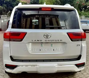 Toyota Land Cruiser Prado 2022 Black