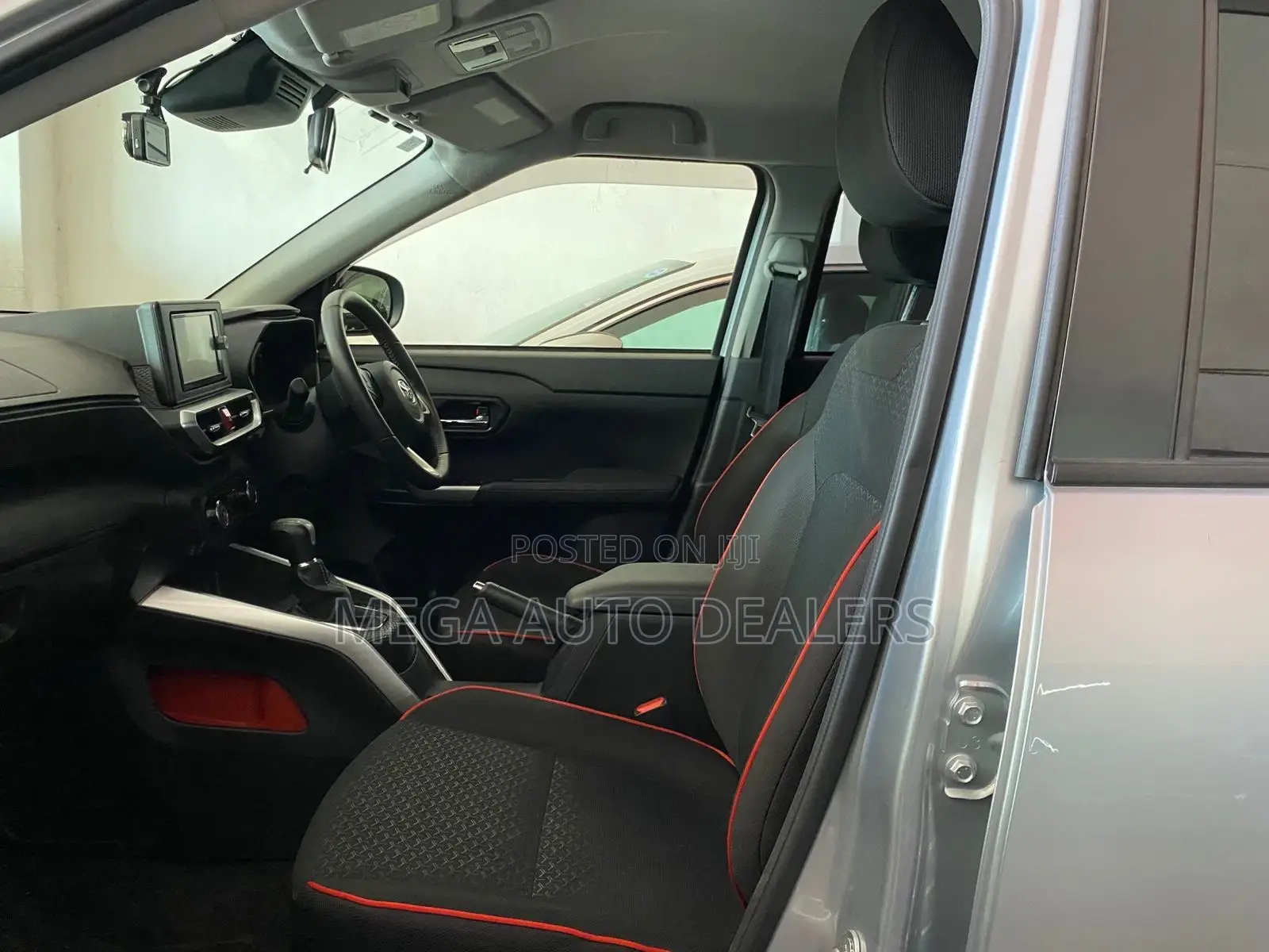Toyota Raize 2019 Silver