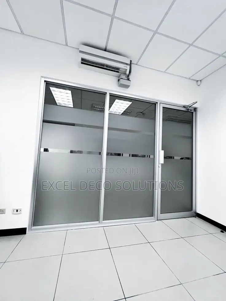 Frosted Film – Elegant Office Finish