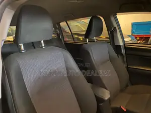 Toyota Corolla Fielder 2018 Blue