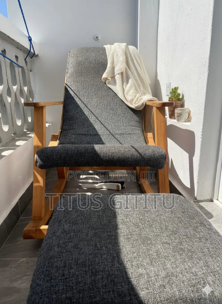 Coastal Studio Airbnb Mtwapa | Near Town Beach | Balcony | KSH 2500