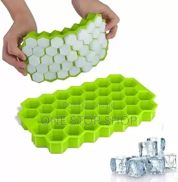 2pcs Silicone Ice Cube Maker Tray Top - main view