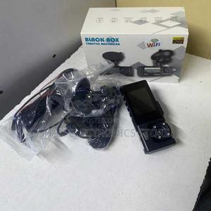 Smart 3-Camera Dash Cam With Wifi Support C309 Blackbox Dash Cam - thumbnail 2