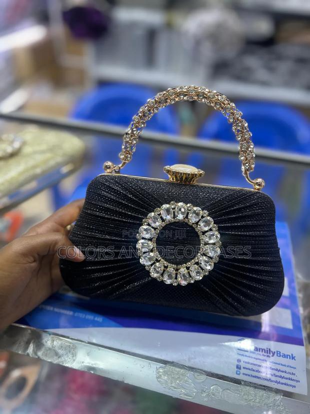 Pretty Clutch in Stock - thumbnail 2