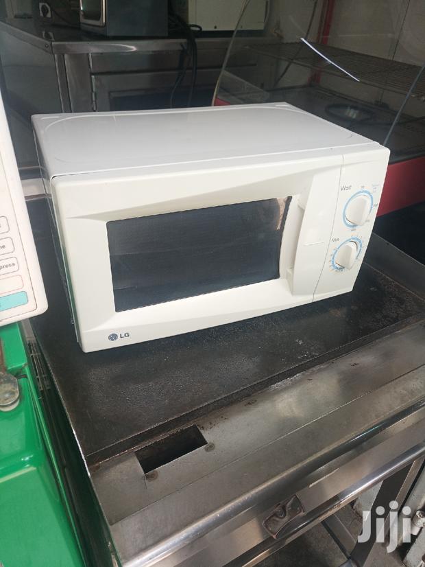 Microwave Oven - thumbnail 3