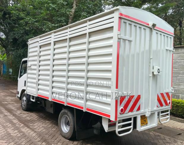 Isuzu NMR Local - thumbnail 4