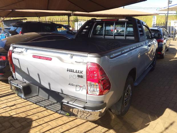 Toyota Hilux Single Cab - thumbnail 5