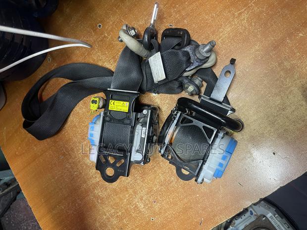 Mazda Demio Safety Belts - thumbnail 2