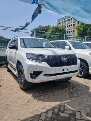 Toyota Land Cruiser Prado 2022 White
