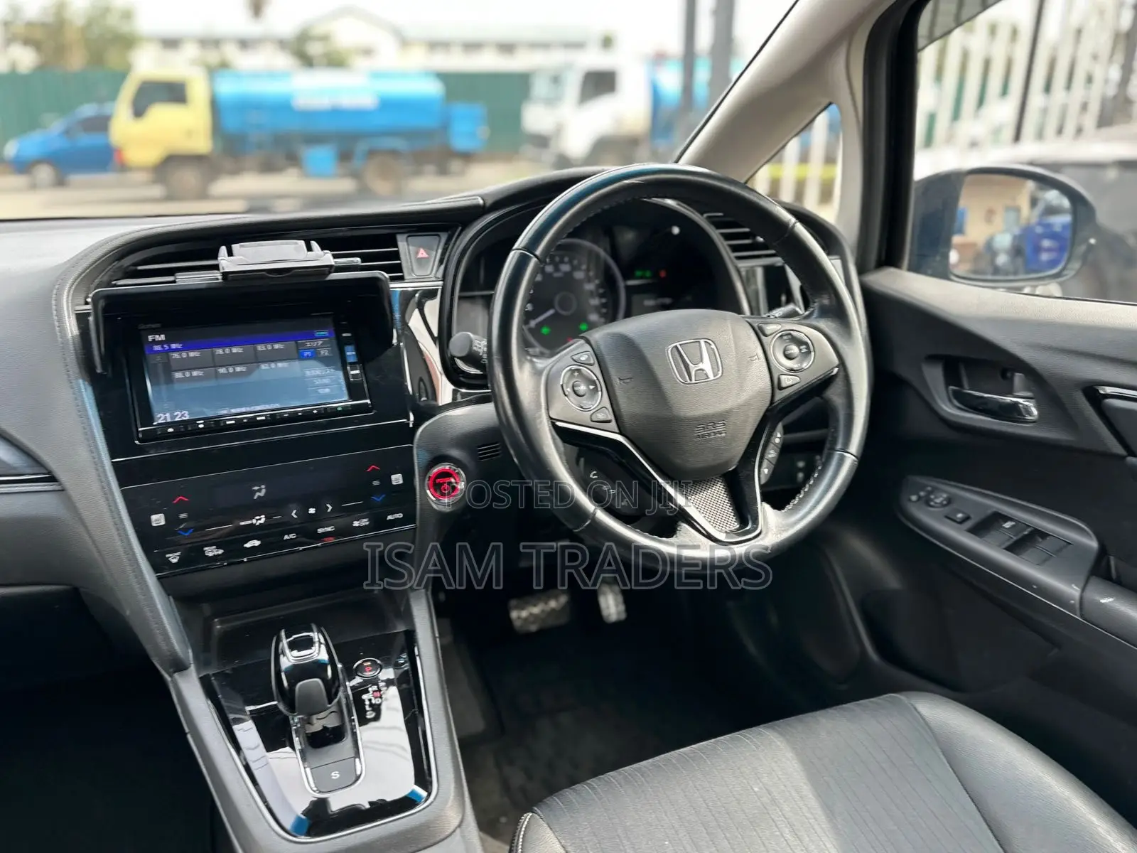 Honda Shuttle 1.5 Hybrid 2WD 2019 Black
