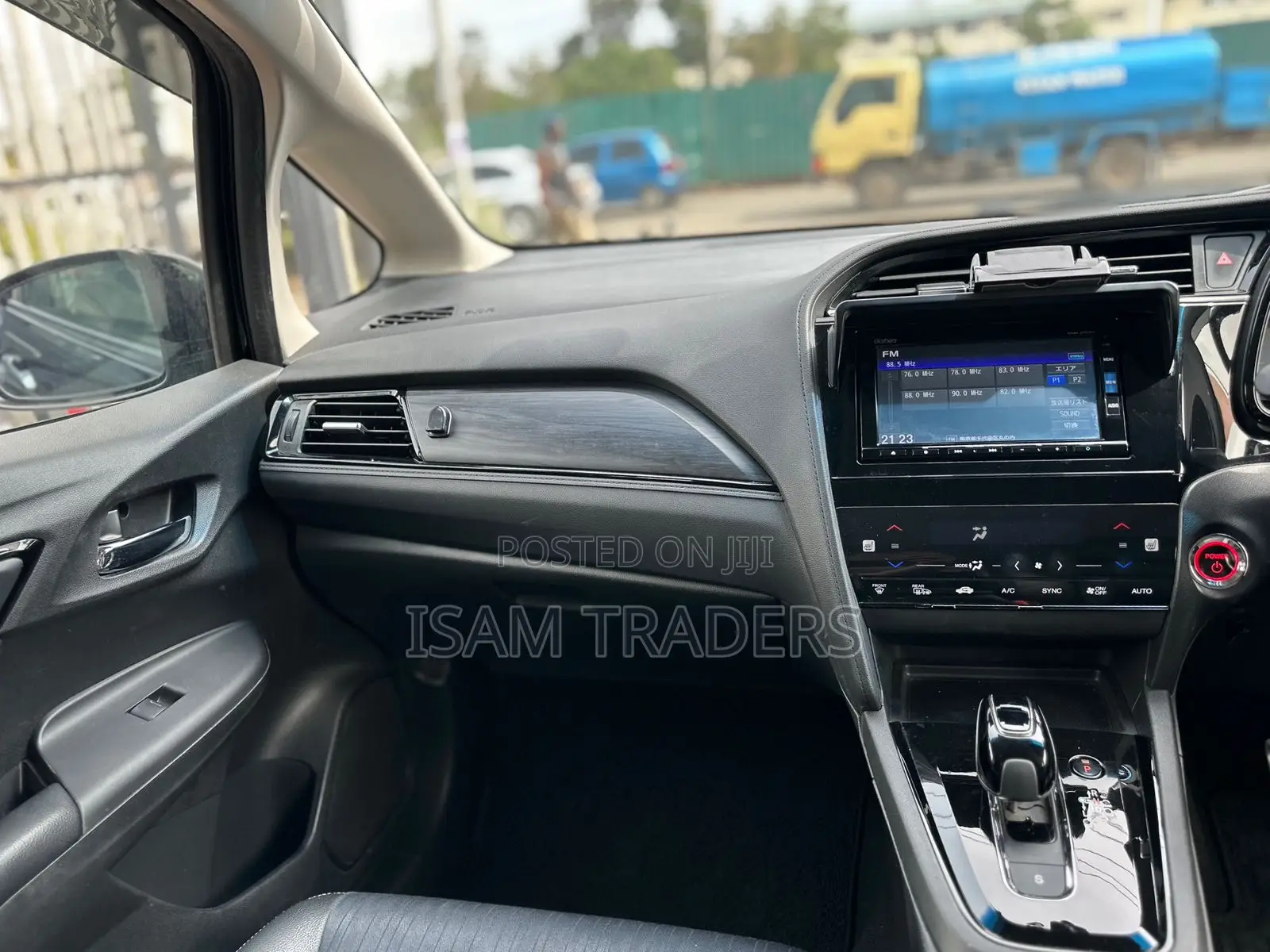 Honda Shuttle 1.5 Hybrid 2WD 2019 Black