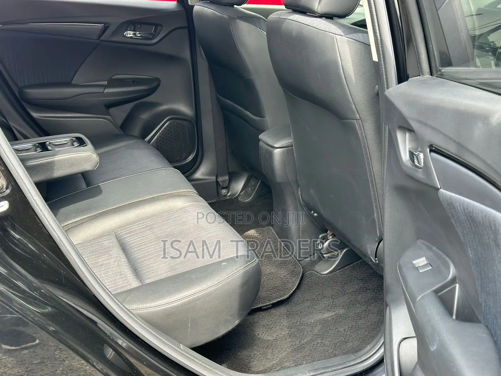 Honda Shuttle 1.5 Hybrid 2WD 2019 Black