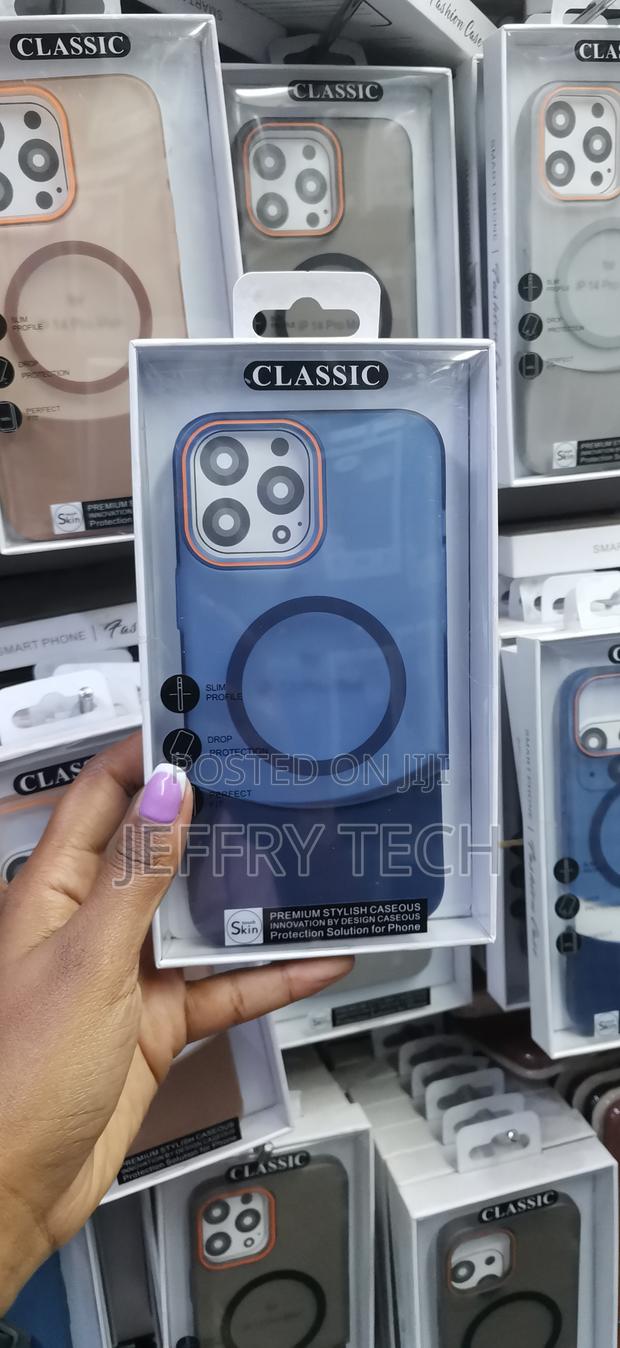 Blemi Magnetic for iPhone 13 Pro Max 2 in 1 Transluscent Case -Blue - main view