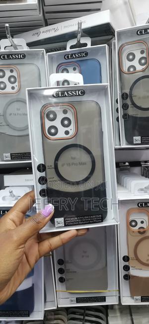 Sayur Translucent Matte iPhone 15 Pro Max Magsafe Case -Black - thumbnail 2