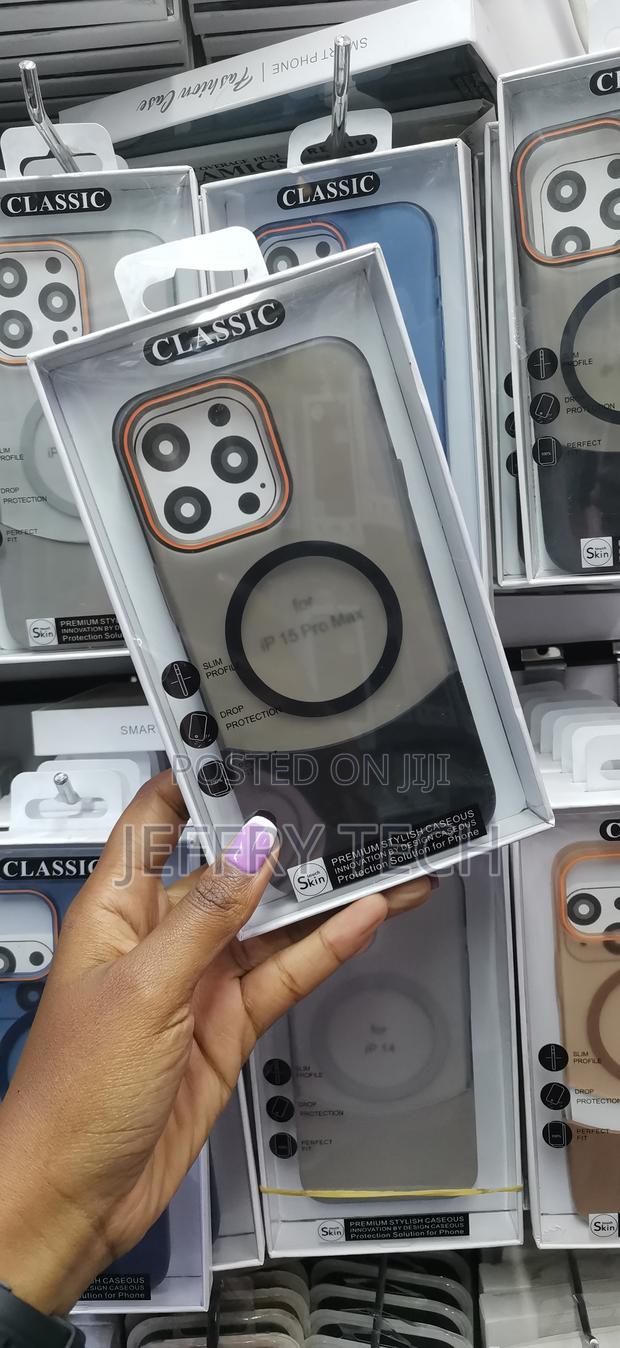 Sayur Translucent Matte iPhone 15 Pro Max Magsafe Case -Black - thumbnail 3