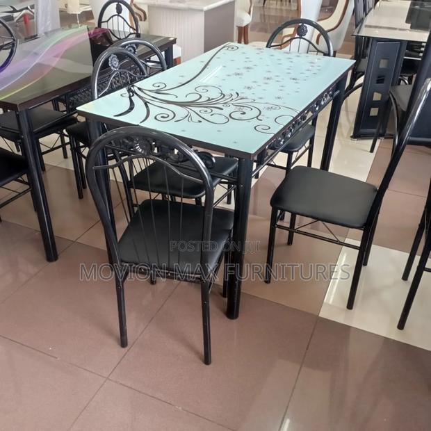 Top Glass Dinning Table - main view