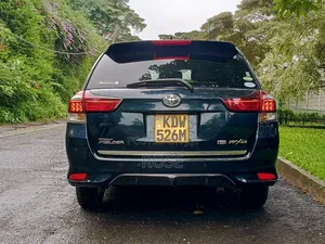Toyota Corolla Fielder 2018 Ivory