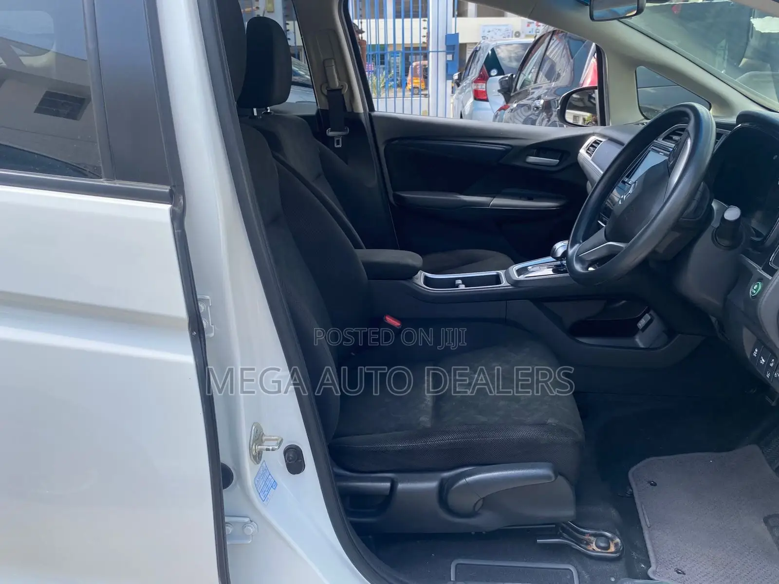 Honda Fit Shuttle 2018 White