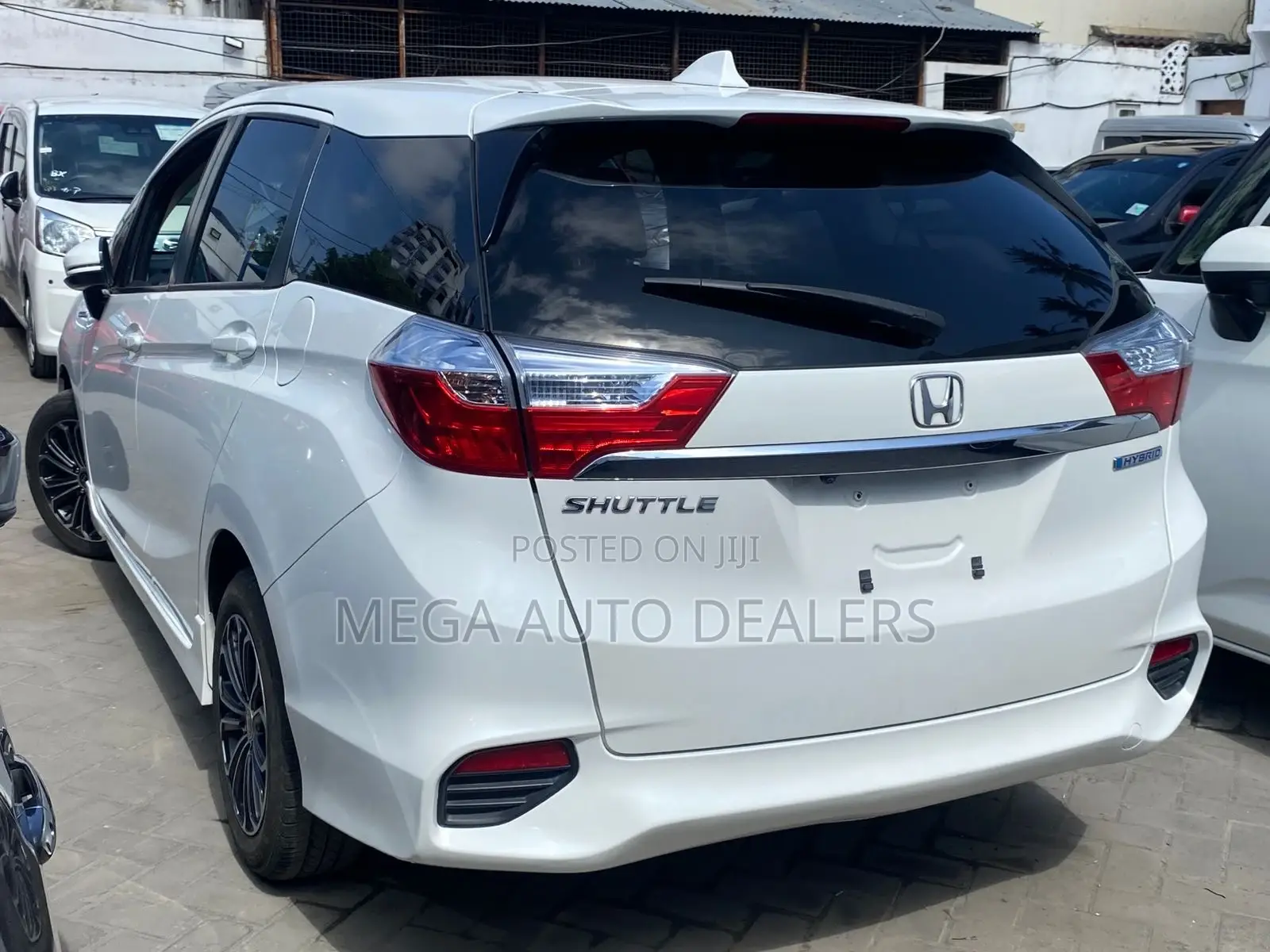 Honda Fit Shuttle 2018 White