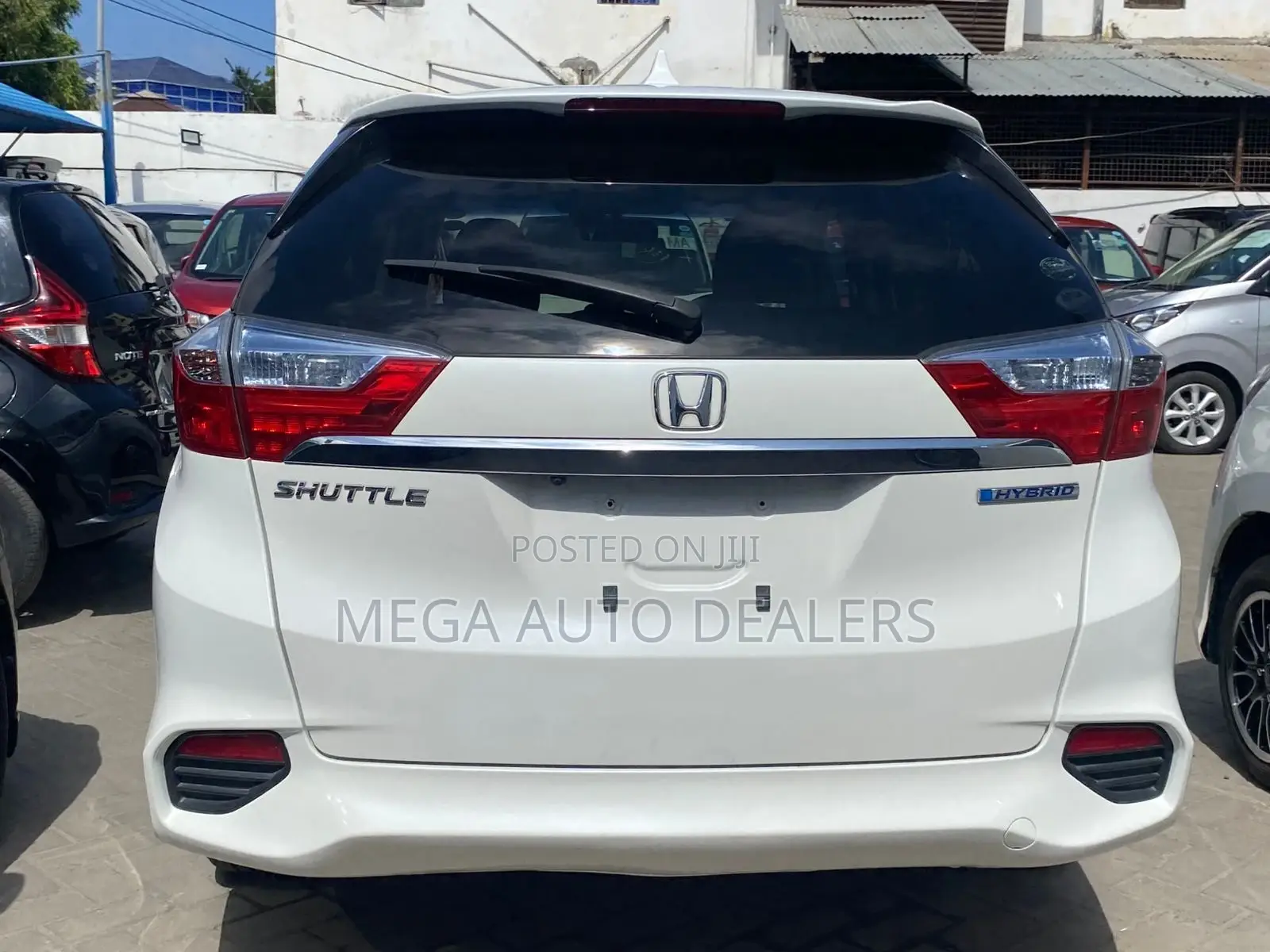 Honda Fit Shuttle 2018 White