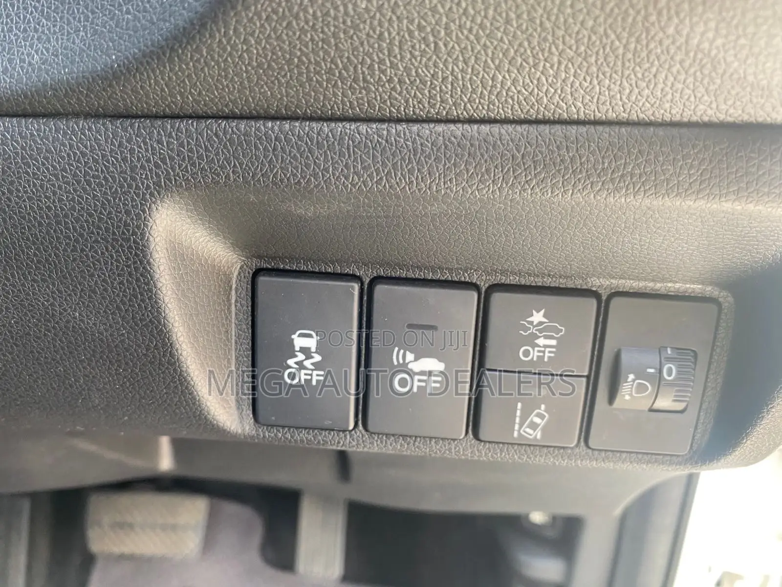 Honda Fit Shuttle 2018 White