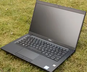 Laptop Dell Latitude 7390 8GB Intel Core i5 SSD 256GB