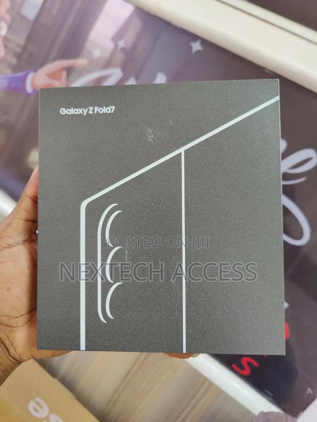 New Samsung Galaxy Z Fold7 256 GB Black - thumbnail 2