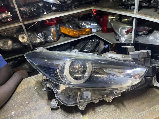 Mazda Axela 2017 Headlight - thumbnail 3