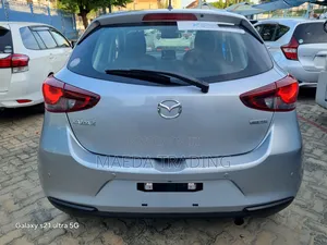 Mazda 2 2020 Silver