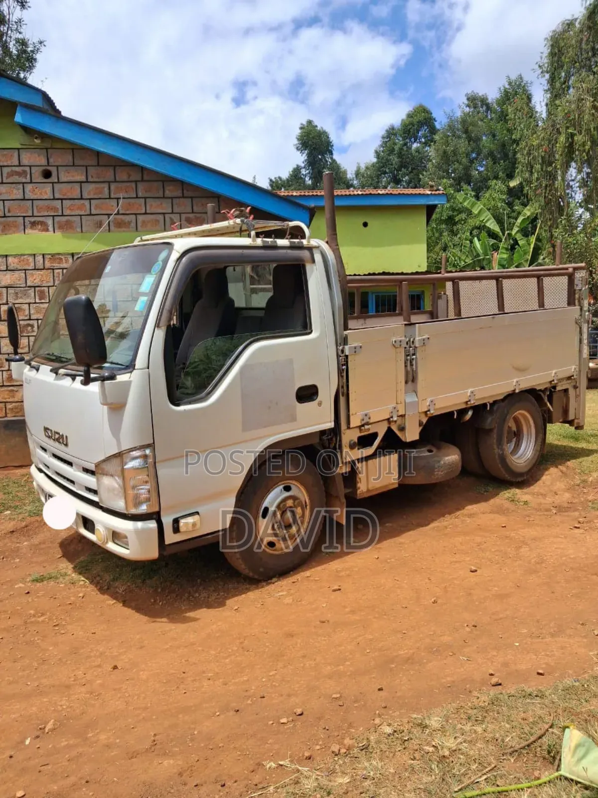 Isuzu Elf 2014
