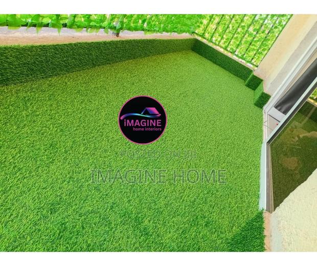 Real Green Vibes With Green Grass Carpet - thumbnail 2