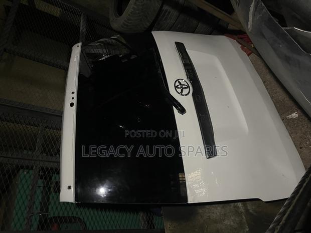 Toyota Noah 2012 Tailgate/Boot - thumbnail 2