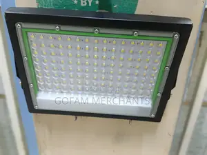 Dc Floodlight Can Be Plugged Direct to Battery